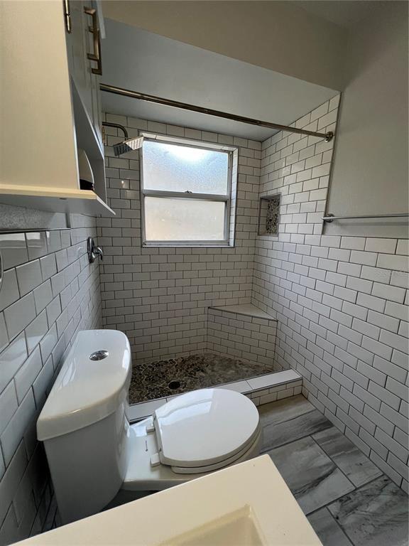 Building Photo - 813 Sleepy Harbour Dr