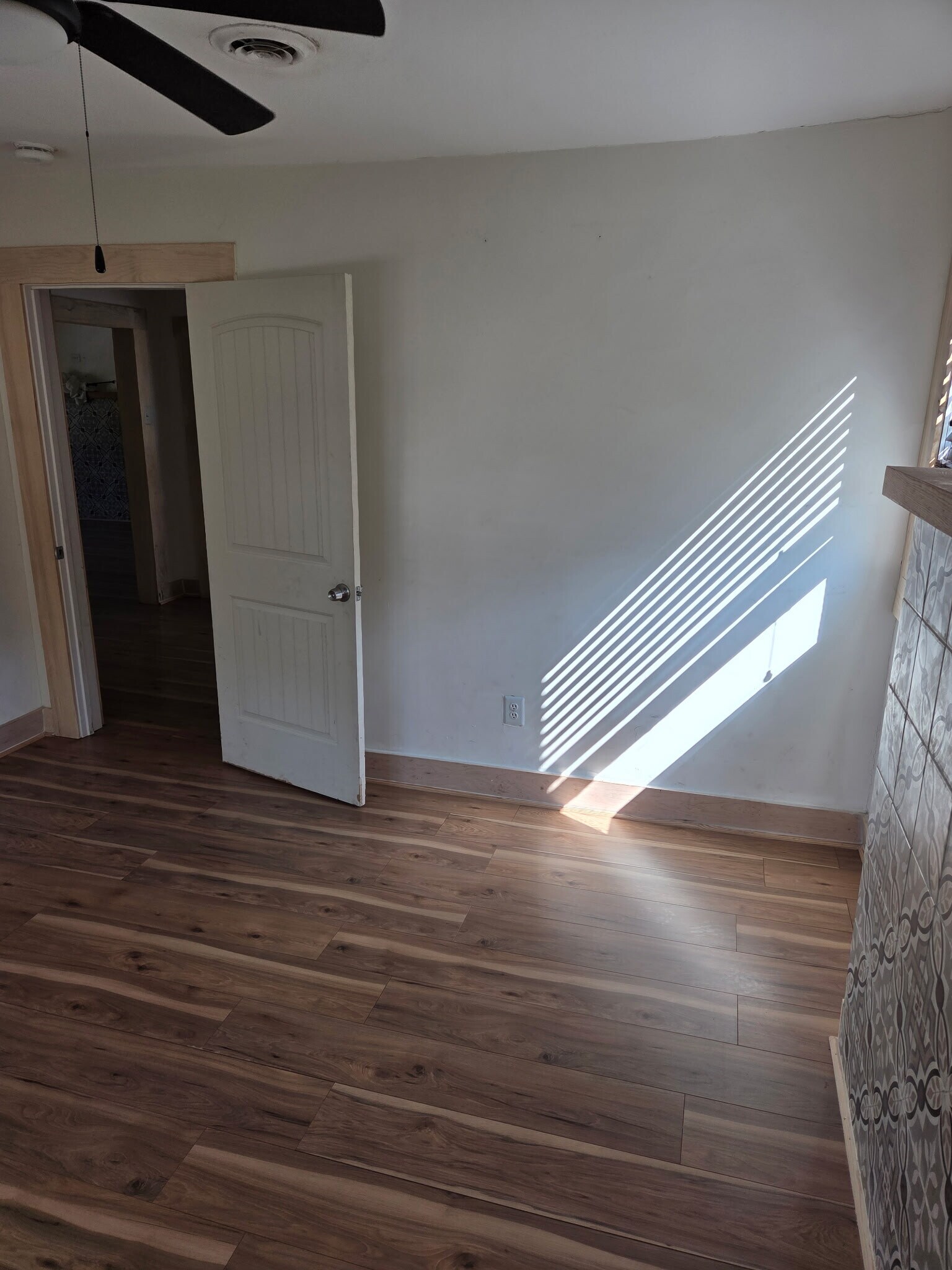 Bedroom 2 - 530 N Royal Ave