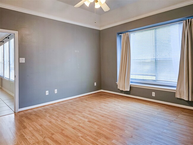 Building Photo - 18118 Yellowstone Trail