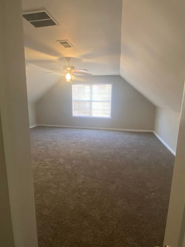 Building Photo - 10053 Lynham Cove