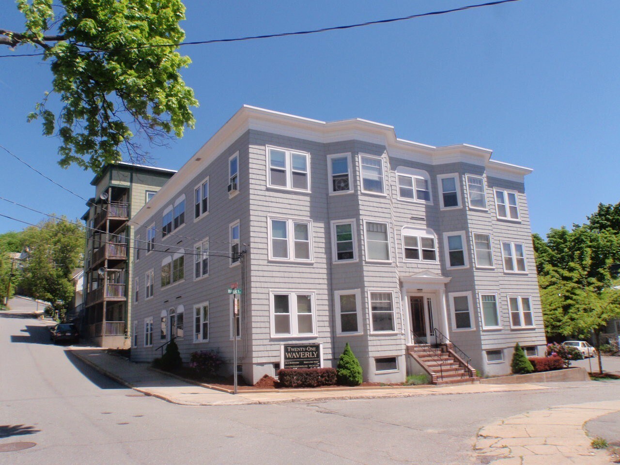 Building Photo - 9 Waverly St