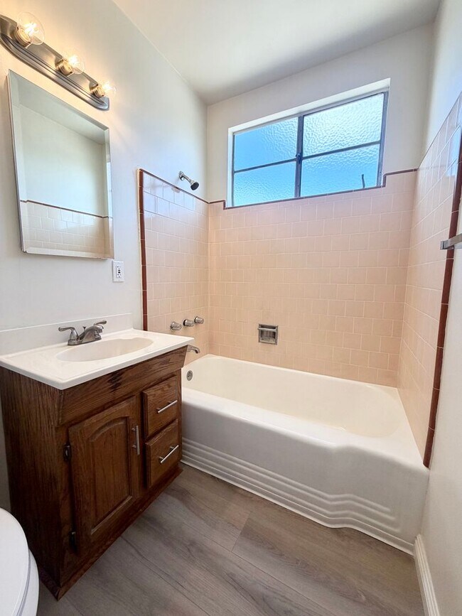 Building Photo - Spacious Monterey Park Home with Large Lot