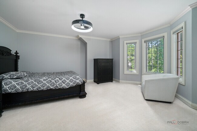 Building Photo - 14 Briarwood Ln