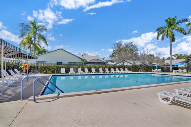 Building Photo - 6073 Balboa Cir