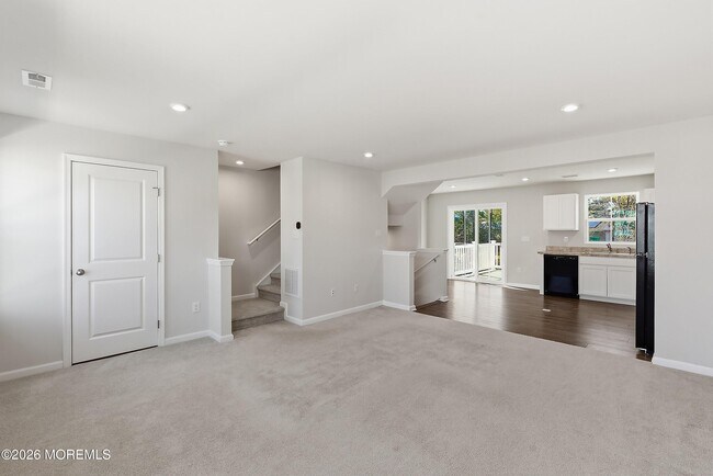 Building Photo - 604 Cyprus Ct