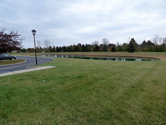 Building Photo - Brice Green 3 BR Condo!