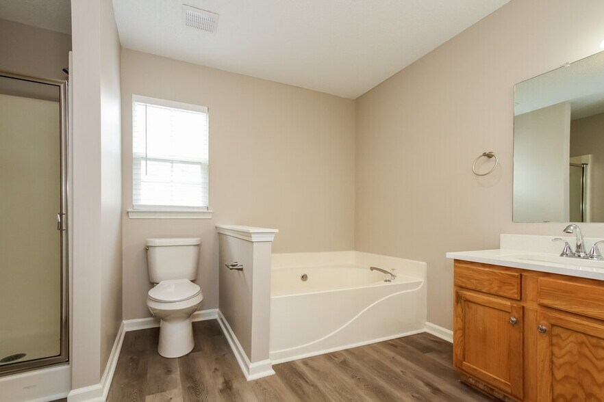 Building Photo - 128 Bosburg Dr