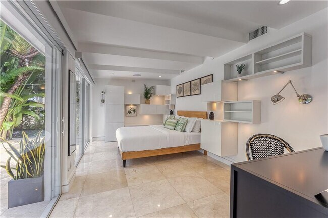 Building Photo - 268 Imperial Ln