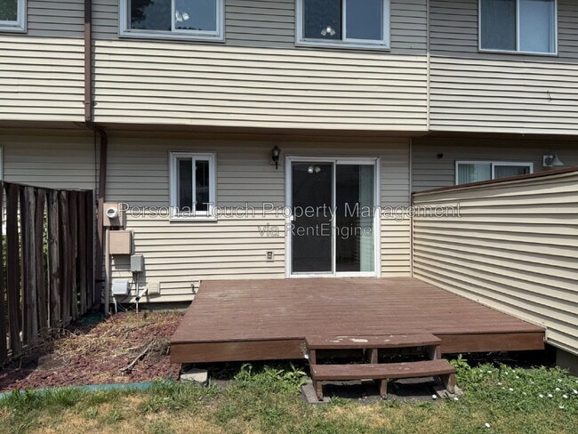 Building Photo - 2143 2nd Ave E