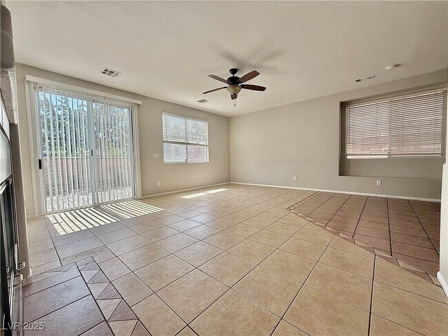 Building Photo - 10653 Turquoise Valley Dr