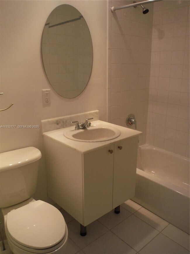 Building Photo - 2694 Inagua Ave