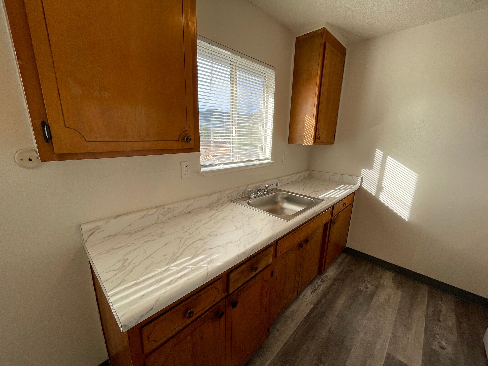 Building Photo - 495 Mill St