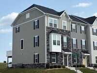 Building Photo - 2061 Lockwood Dr