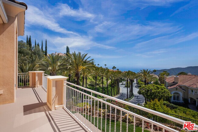 Building Photo - 16800 Calle Montecito