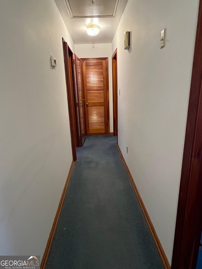 Building Photo - 215 Old Oxford Rd