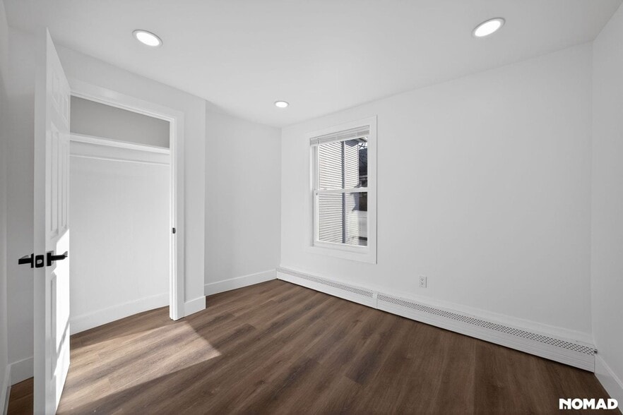 Building Photo - 156 Old Bergen Rd