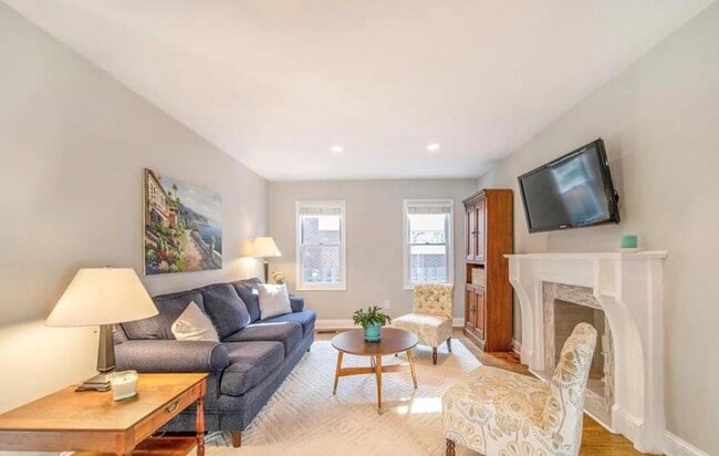 Building Photo - 986 Smith Ave