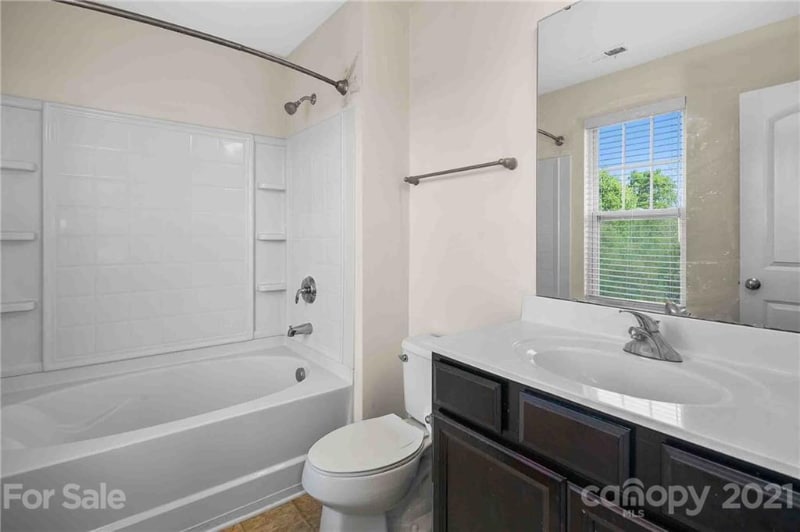 Building Photo - 10353 Bunclody Dr