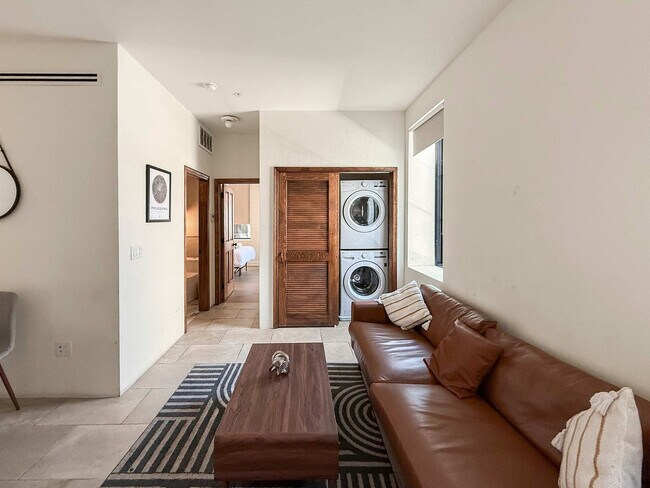 Building Photo - 309-11 South St