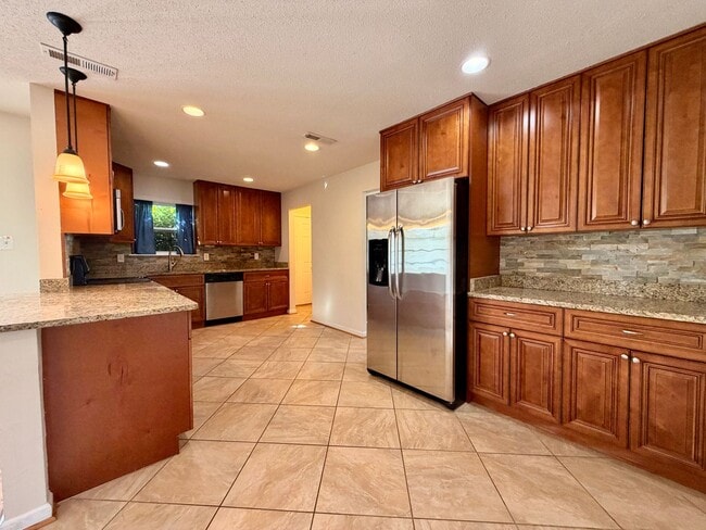 Building Photo - 1012 Antioch Cir