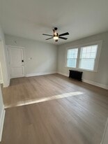 Building Photo - 108 Forrest Ave