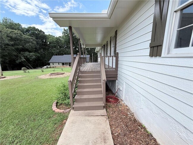 Building Photo - 40 Salem Ridge
