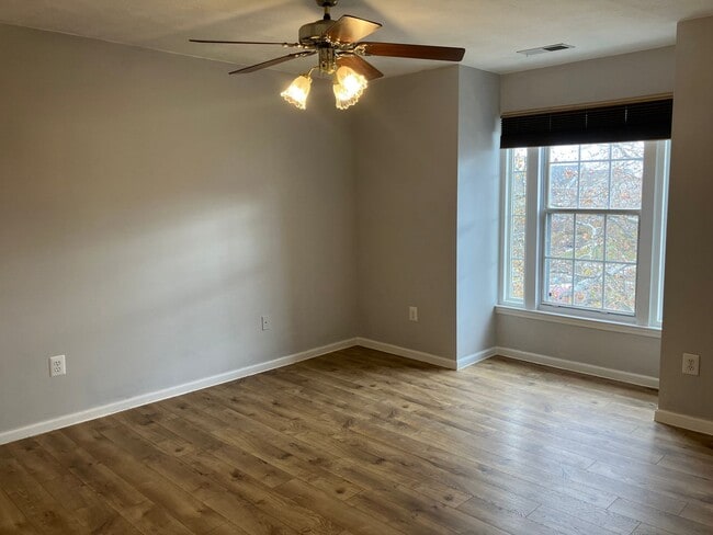 Building Photo - 88 Laurel Path Ct