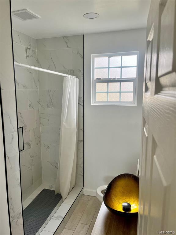 Building Photo - 11160 Charlemagne Ave