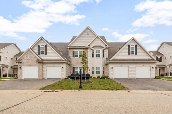 Building Photo - 1810 Horseshoe Ln