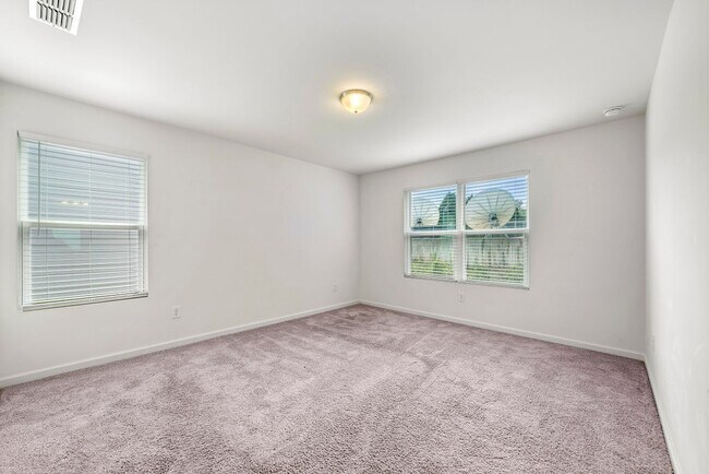 Building Photo - 3188 Delancy St