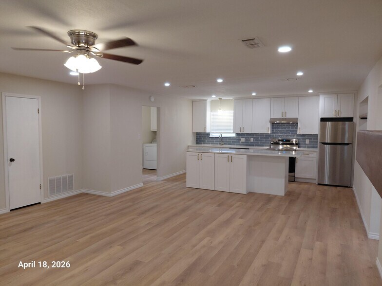 Building Photo - 4316 Ferncliff Ave