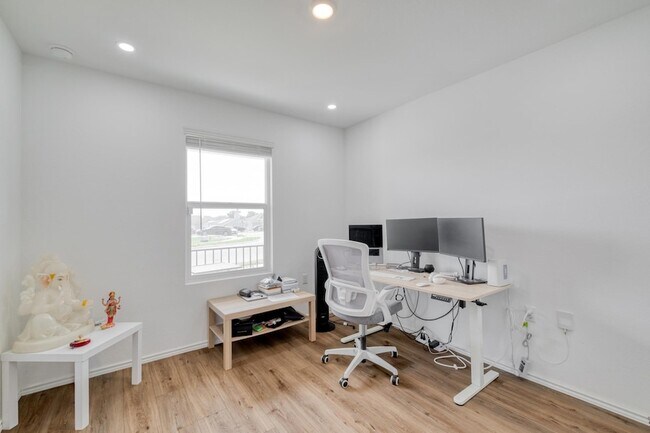 Building Photo - 2700 Schwartz Ln