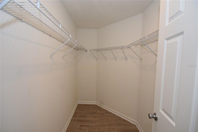 Building Photo - 32 Windsor Ter