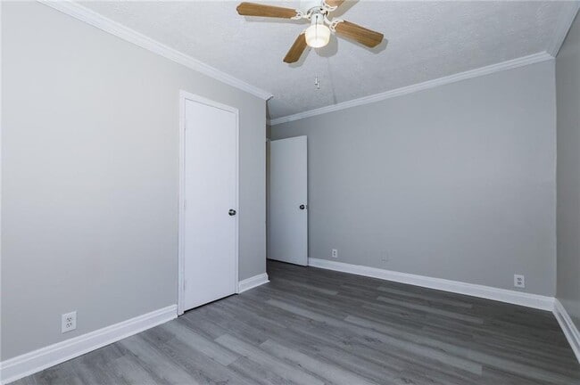 Building Photo - 953 Washington St SW