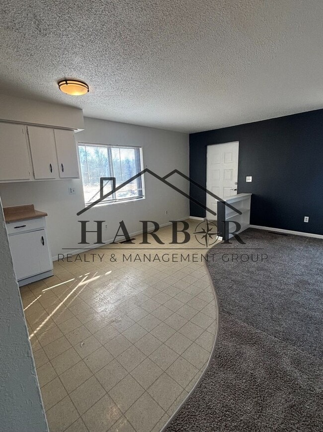 Building Photo - 1302 Madison Ave