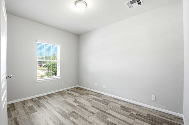 Building Photo - 16203 Centennial Light Dr