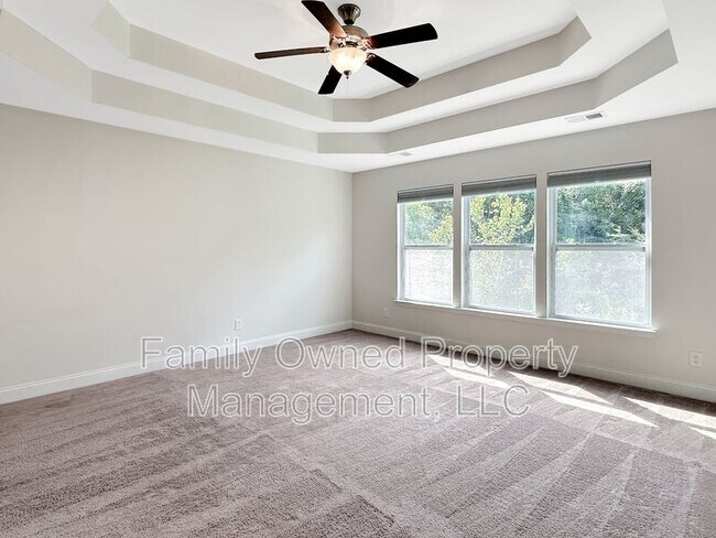 Building Photo - 206 Wathen Dr