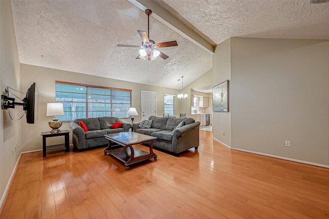 Building Photo - 2122 Heritage Colony Dr