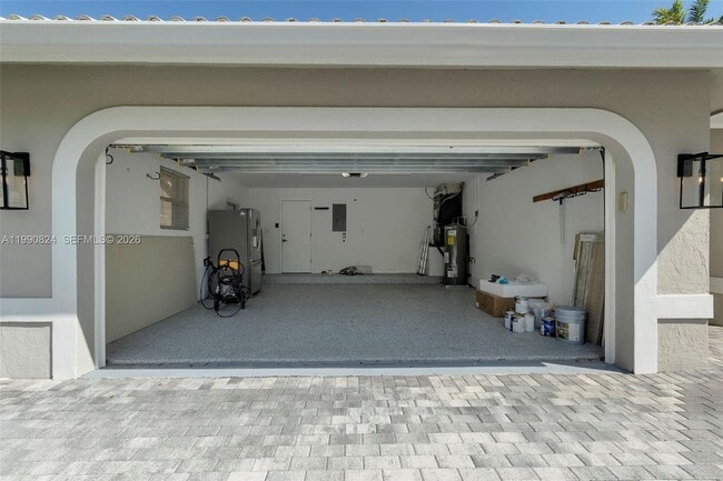 Building Photo - 10425 NW 48th Manor