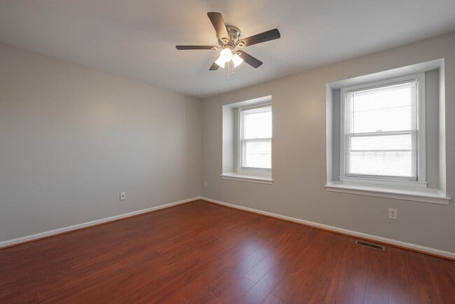 Building Photo - 1510 Presidential Dr