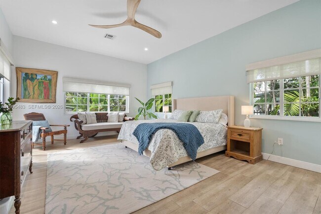 Building Photo - Northeast 5th Avenue Road, Miami Shores, FL 33138 - 5 BR 4 BA single-family home