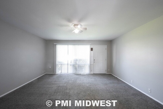 Building Photo - "Charming 3-Bedroom Home with 1451 Sq Ft of Comfort in Indianapolis!"