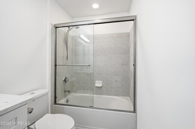 Building Photo - 10 Etty Ct