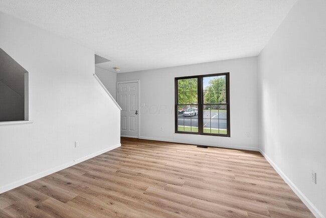 Building Photo - 6462 Brookedge Ct