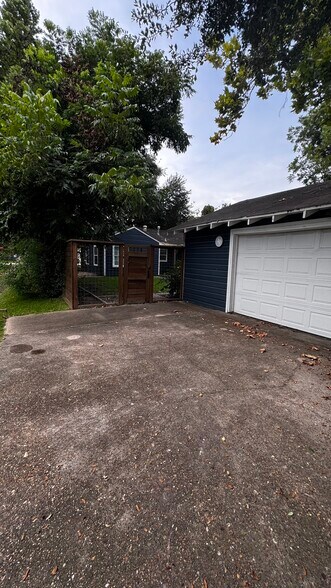 Building Photo - 117 Ben Dr