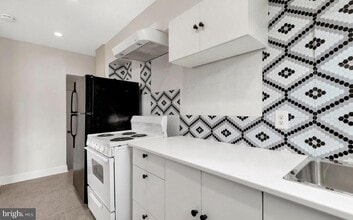 Building Photo - 7026 Clinton Rd