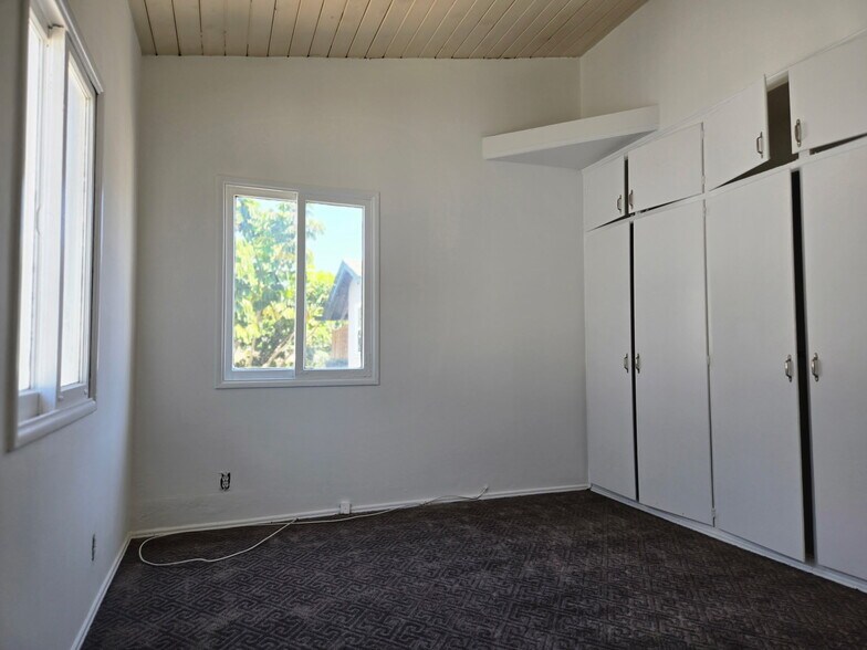 Bedroom - 3674 Veteran Ave