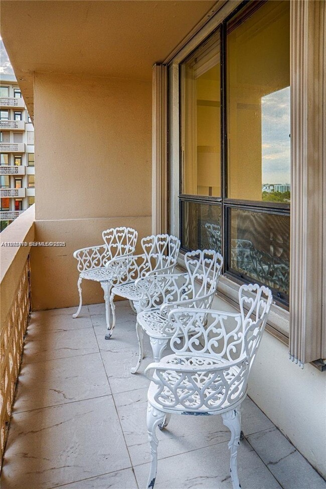 Building Photo - 10185 Collins Ave