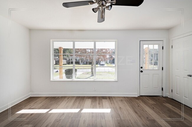 Building Photo - Fully Renovated 3 Bed 2 Bath Home!