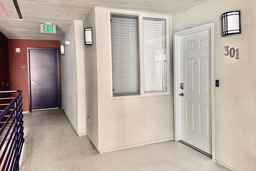 Building Photo - 235 Market St